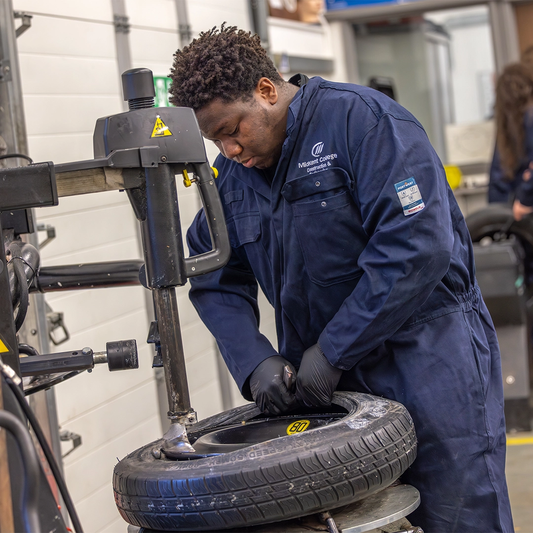 Motor mechanics student