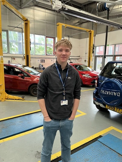 Motor Vehicle student in the workshop